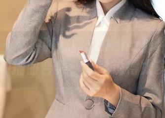 秀人网 – 私拍时娜露Selena那件礼服的各种插曲合集，哈哈说得太多了