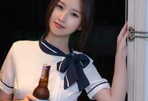 秀人网 – 想做你的猫的泳装，搭配无圣光的涂鸦人生！