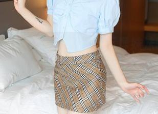 秀人网 – 原图流出，猫咪巨臀妹妹眼镜下的逐帧高清画面，太过迷人