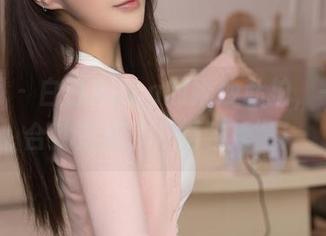 秀人网 – 白白Alina的婚纱私拍，一言不合就变成了“婚鞋秀”！
