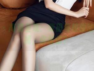 秀人网 – 高清呈现：麦田与校服的绝妙碰撞，你敢信？