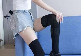 袜啵啵 – 图片风暴：甜甜圈肉丝的脚尖加固款，资源太多眼花缭乱！