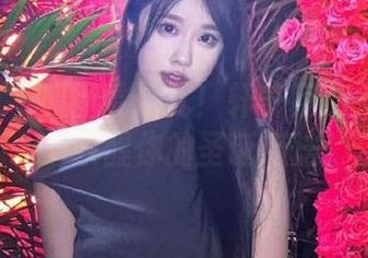 微密圈 – 原图看这儿！轩子巨二兔用ASMR唤醒你的圣诞魔法！