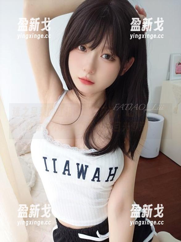 迷之呆梨的红裙图册：高清，让每个细节都与众不同，简直让人目光停滞！