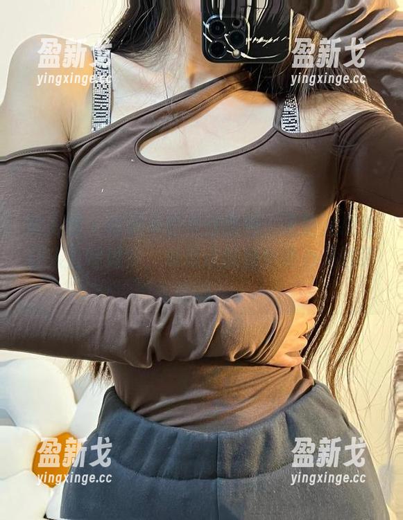 微密圈 - 陈佩奇的灰丝图包，无圣光属性让人直呼过瘾，难道这就是穿透心灵的诱惑吗？