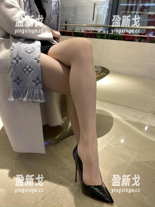 微密圈 - 在雅雅的气质呀的图包里找到了隐秘的美，视频部分似乎只是一小角。