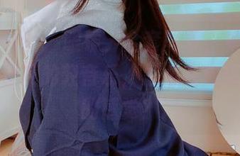 霜月shimo，眼镜，全套写真，每一帧都是一首俏皮的轻音乐，怎么有种想轻声哼的感觉？