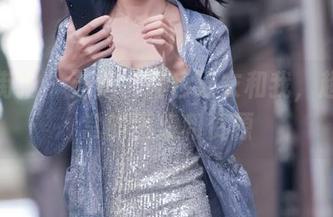魔镜街拍 – 芝芝、蓝色泳衣和我，超乎寻常的图集和资源